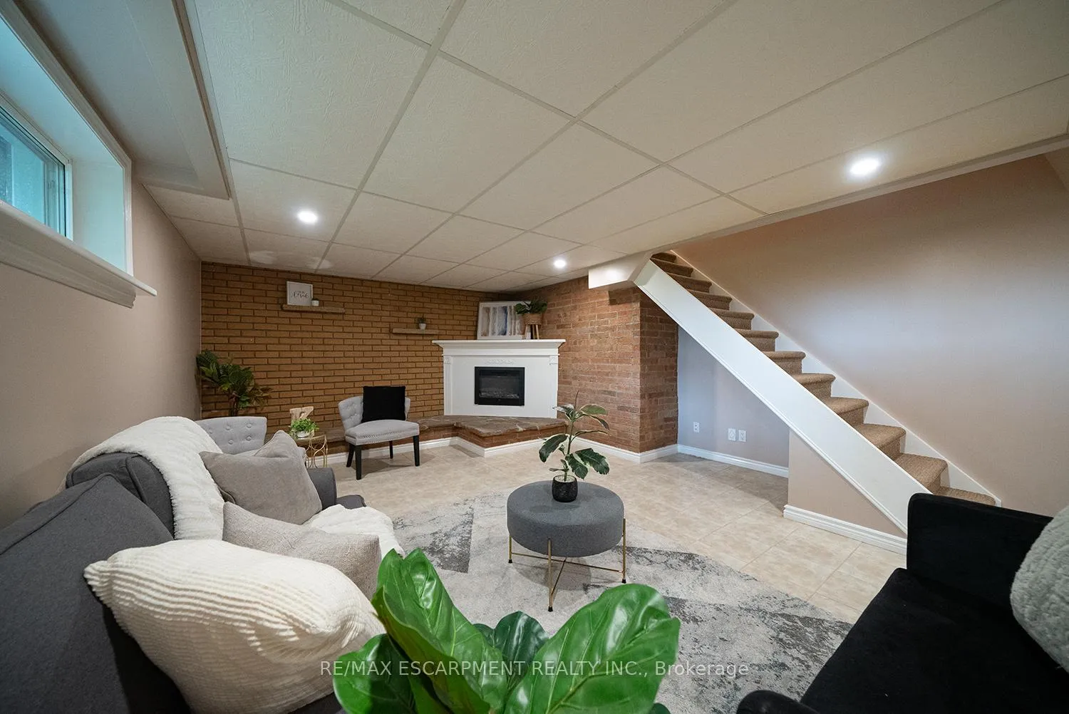 Photo 24 of 445 Powerline Road, Brantford — HOMEH