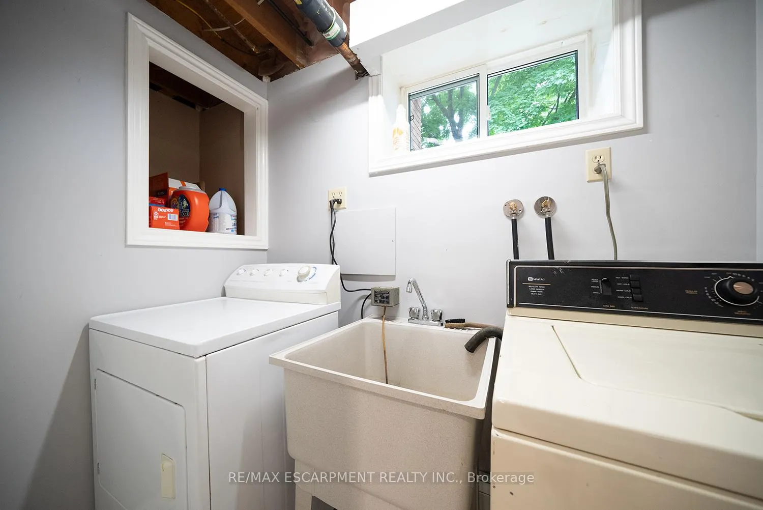 Photo 27 of 445 Powerline Road, Brantford — HOMEH