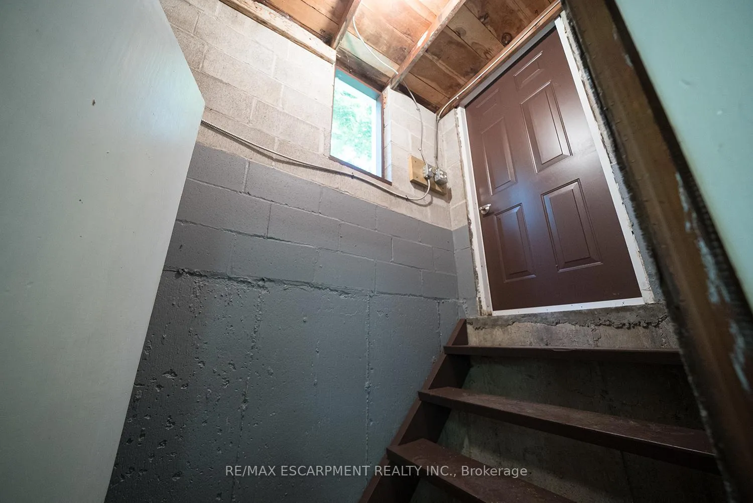 Photo 30 of 445 Powerline Road, Brantford — HOMEH