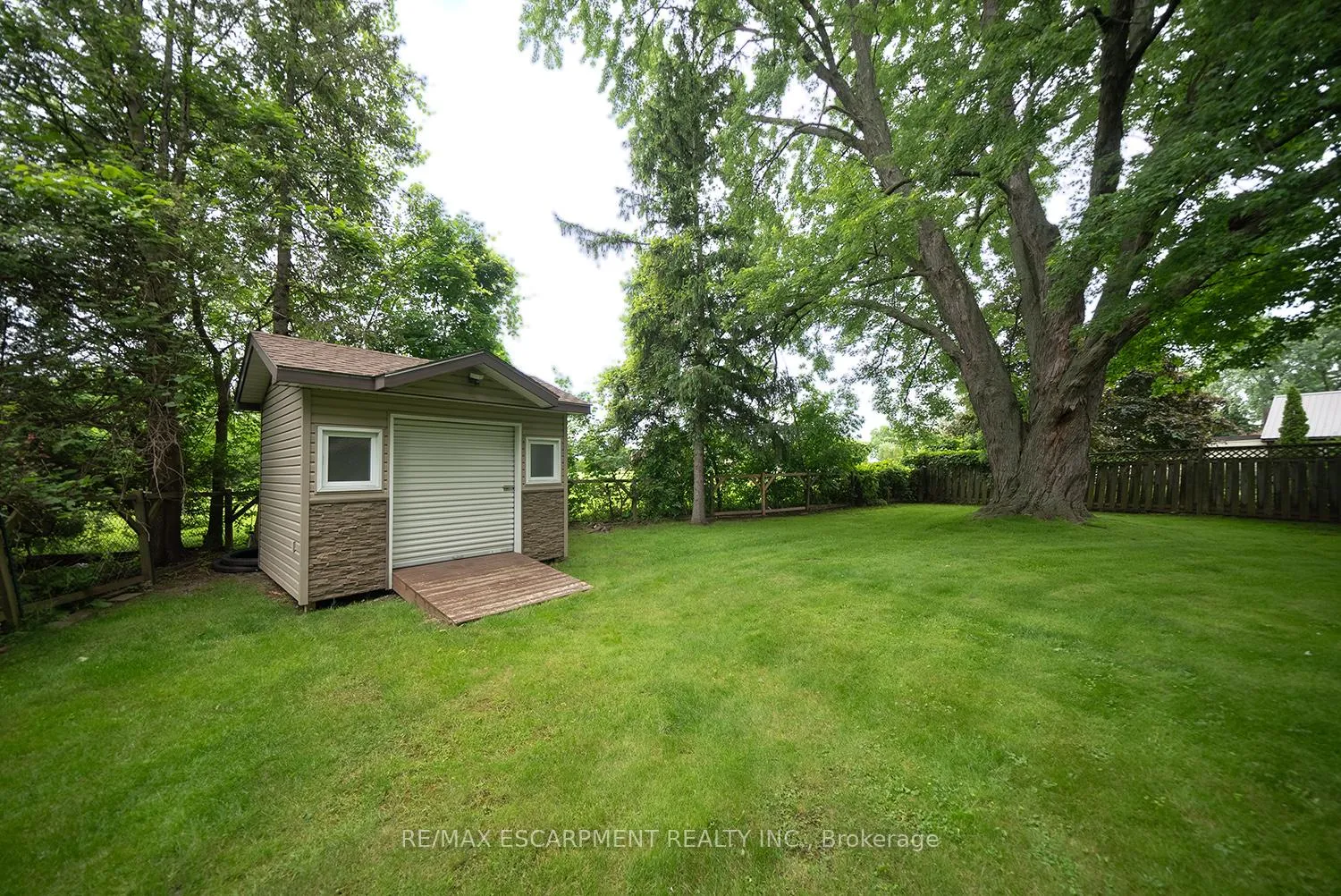 Photo 35 of 445 Powerline Road, Brantford — HOMEH