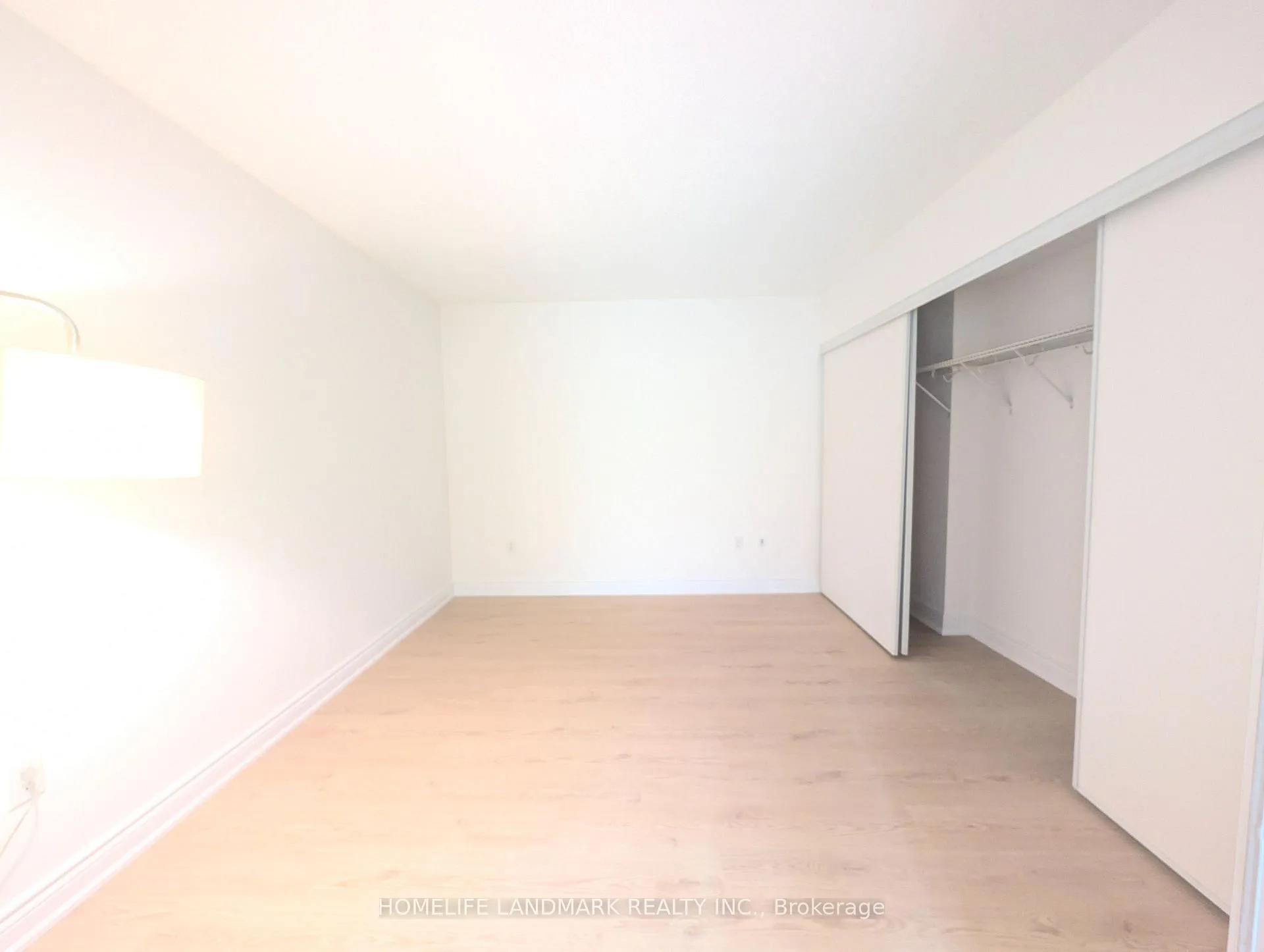 Photo 7 of Unit 931, 15 Iceboat Terrace, Toronto, Waterfront Communities — HOMEH