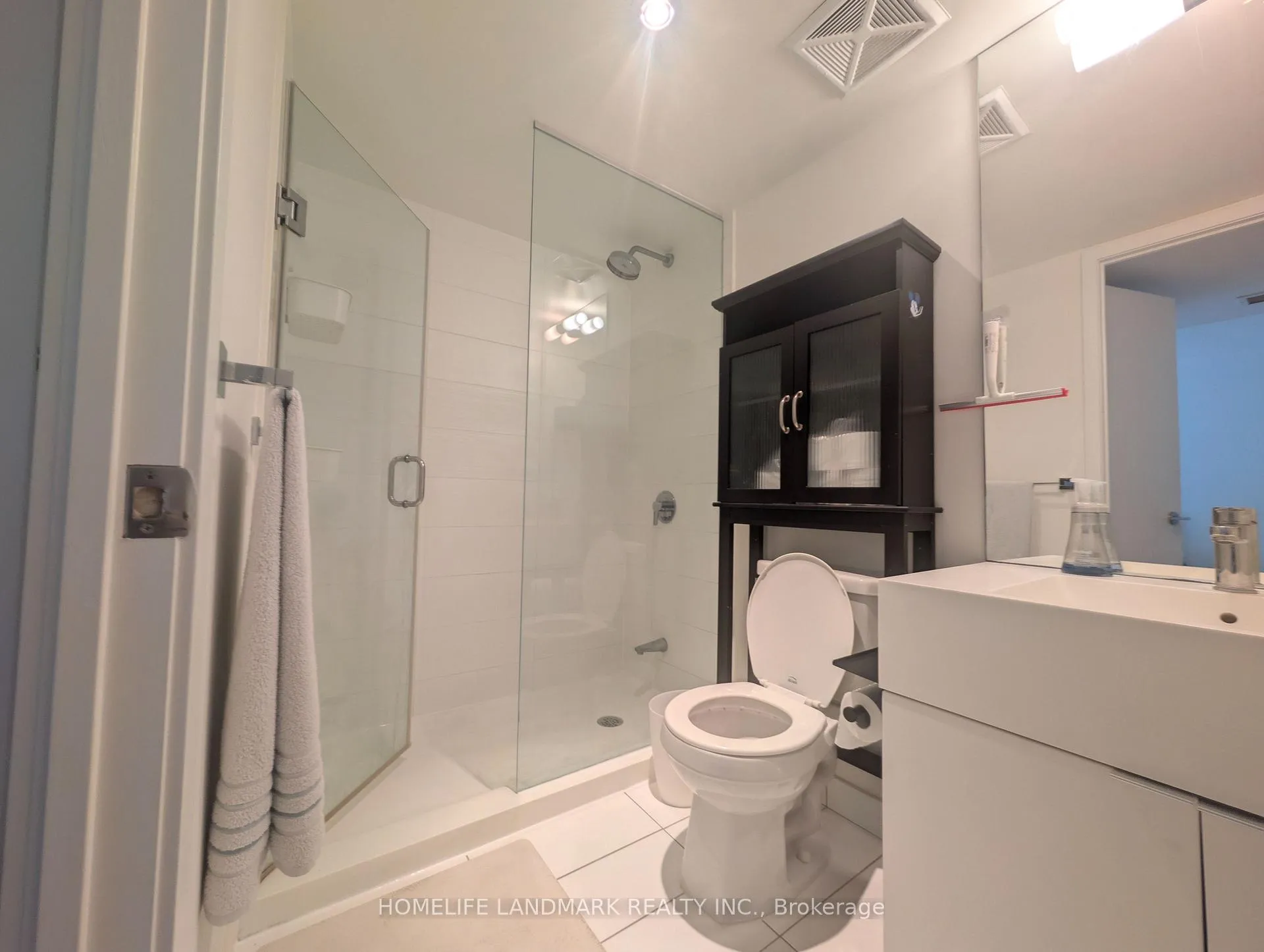 Photo 12 of Unit 931, 15 Iceboat Terrace, Toronto, Waterfront Communities — HOMEH