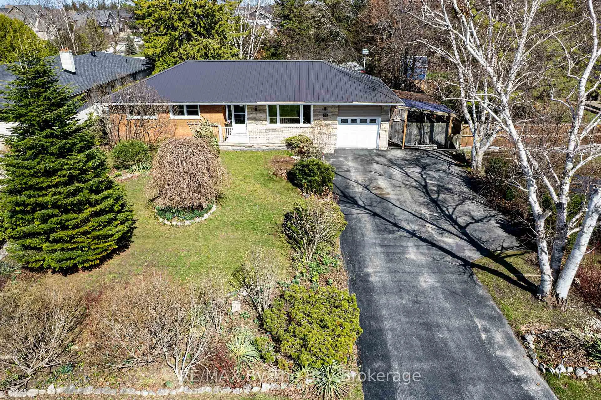 Photo 1 of 31 Saunders Street, Collingwood — HOMEH