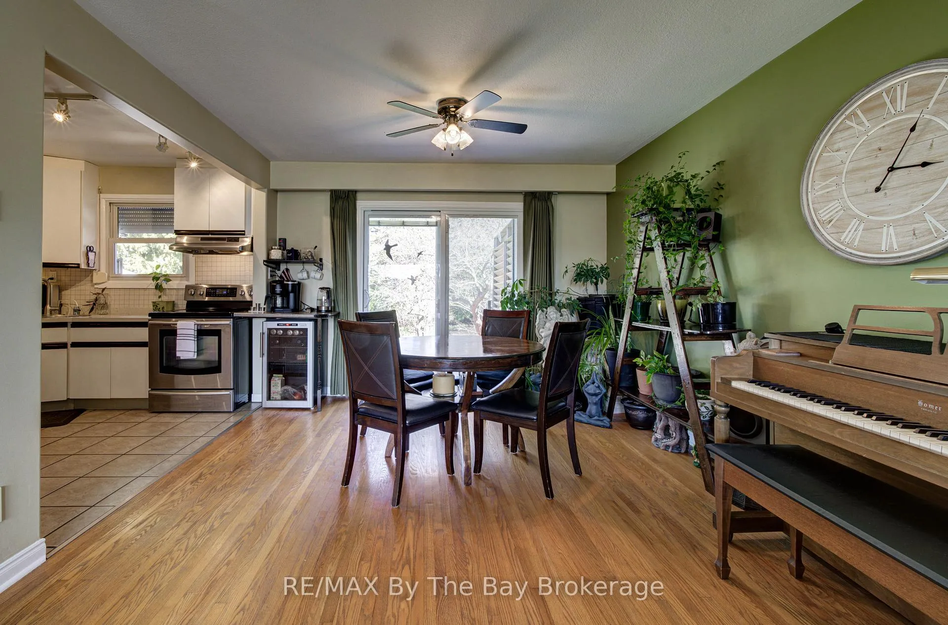 Photo 10 of 31 Saunders Street, Collingwood — HOMEH