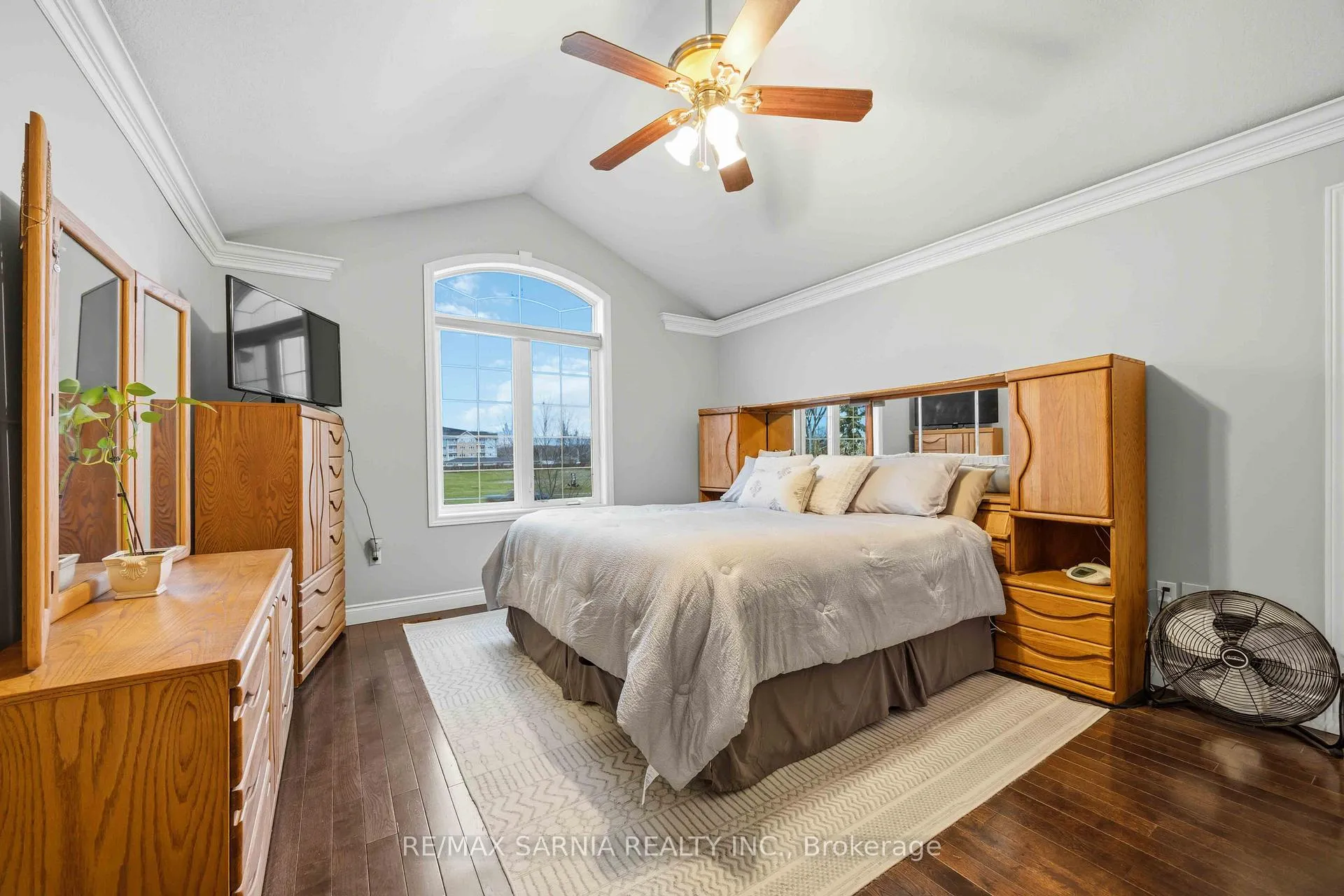 Photo 16 of 589 St Clair Parkway, St. Clair — HOMEH