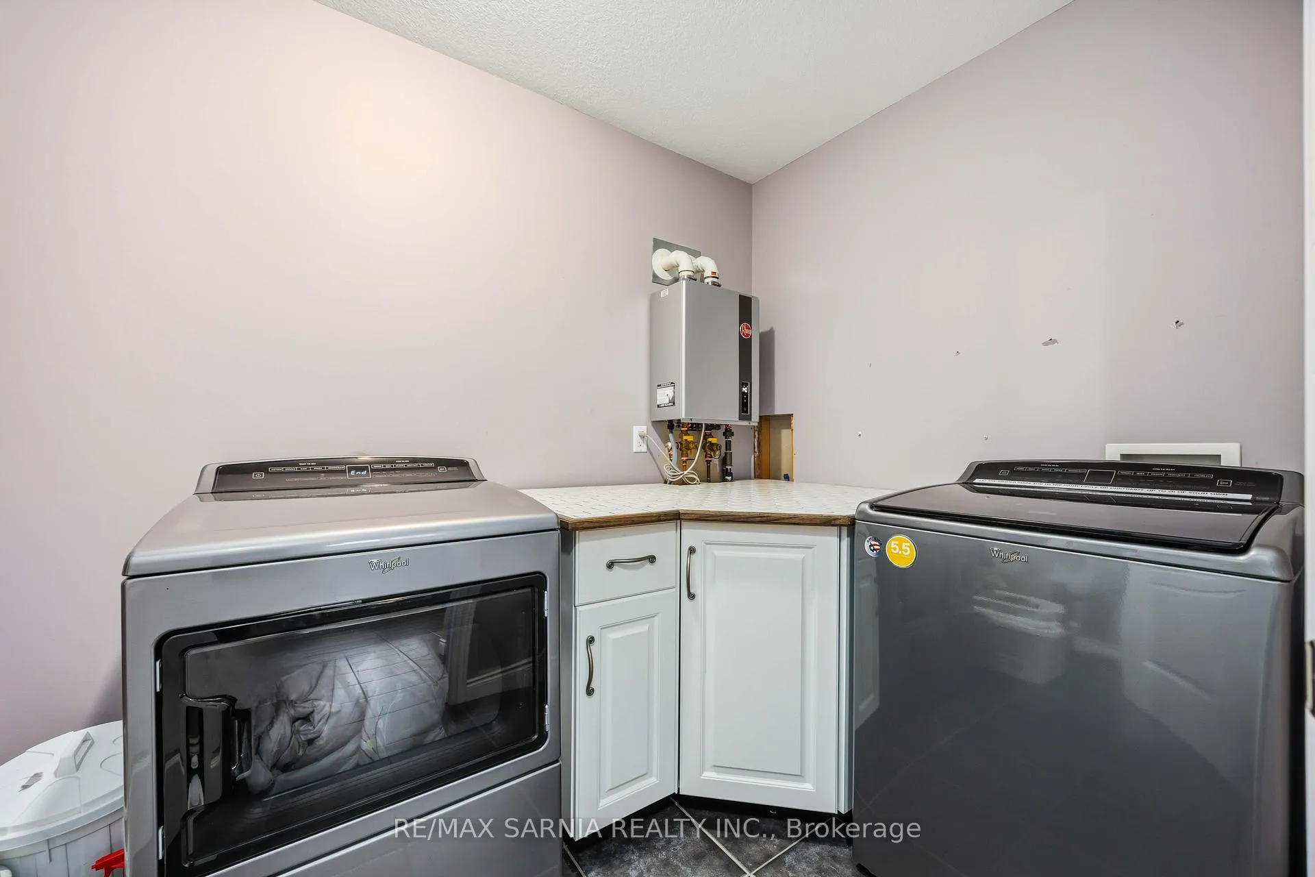 Photo 20 of 589 St Clair Parkway, St. Clair — HOMEH