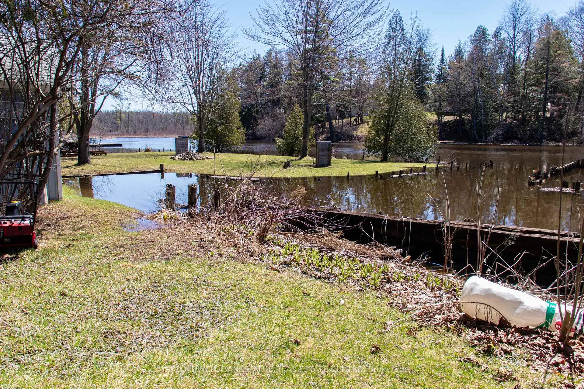 Photo 7 of 180 & 182 Riverbank Drive, Georgina, Pefferlaw — HOMEH