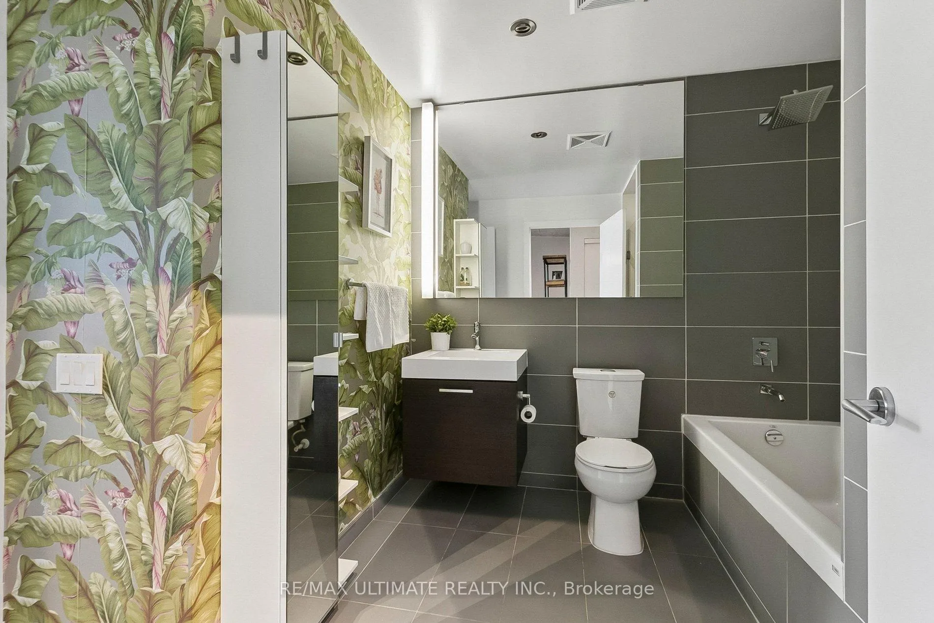 Photo 23 of Unit 217, 318 King Street E, Toronto, Moss Park — HOMEH