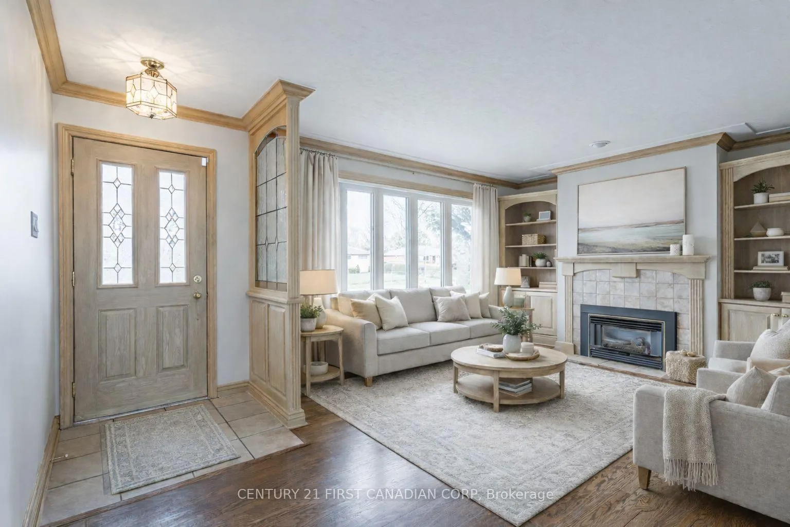 Photo 4 of 256 Southcrest Drive, London, South D — HOMEH