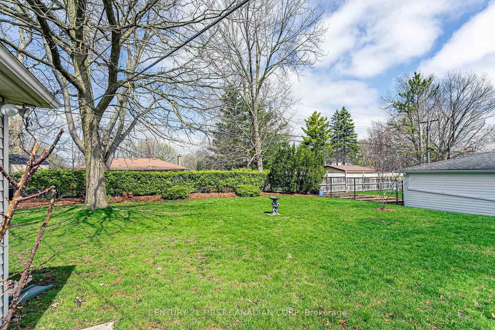 Photo 26 of 256 Southcrest Drive, London, South D — HOMEH