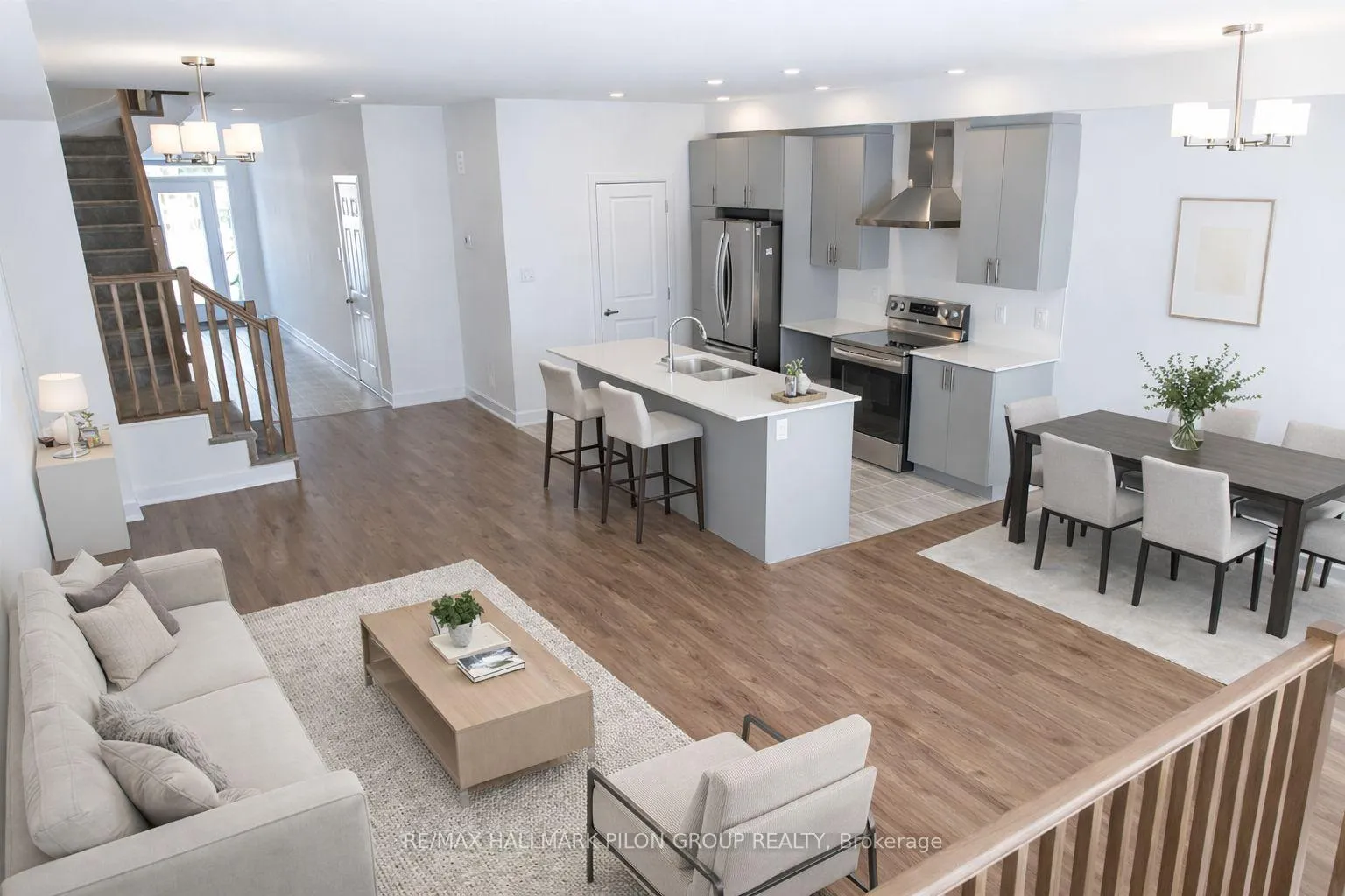 Photo 3 of 327 Broadridge Crescent, Ottawa, Mer Bleue/Bradley Estates/Anderson Park — HOMEH