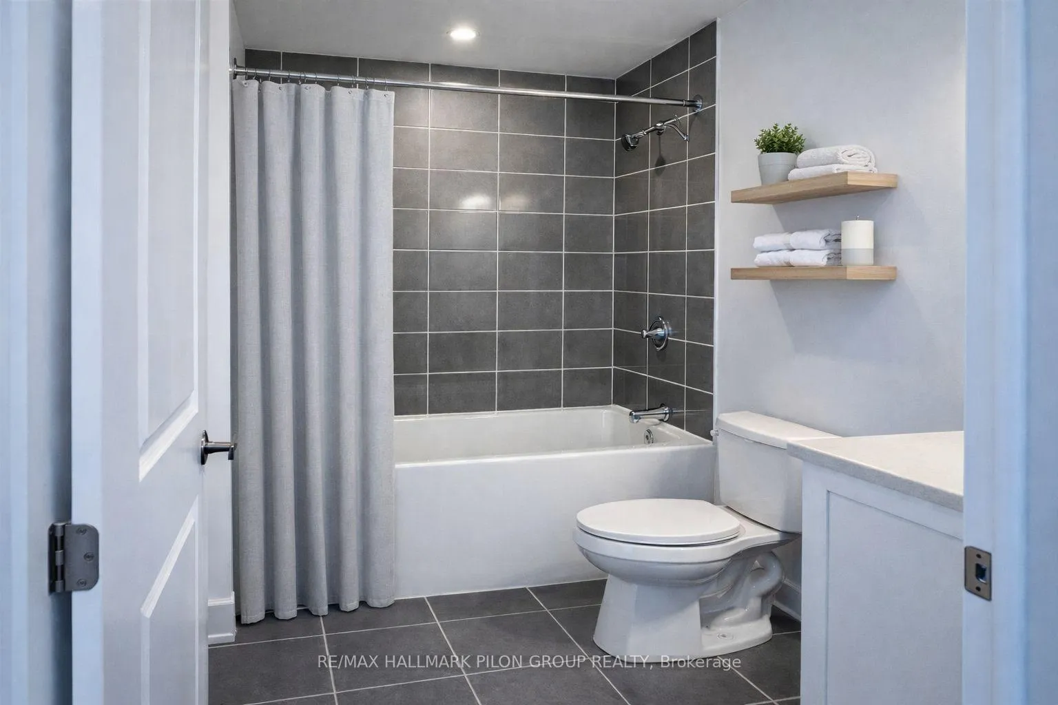 Photo 11 of 327 Broadridge Crescent, Ottawa, Mer Bleue/Bradley Estates/Anderson Park — HOMEH