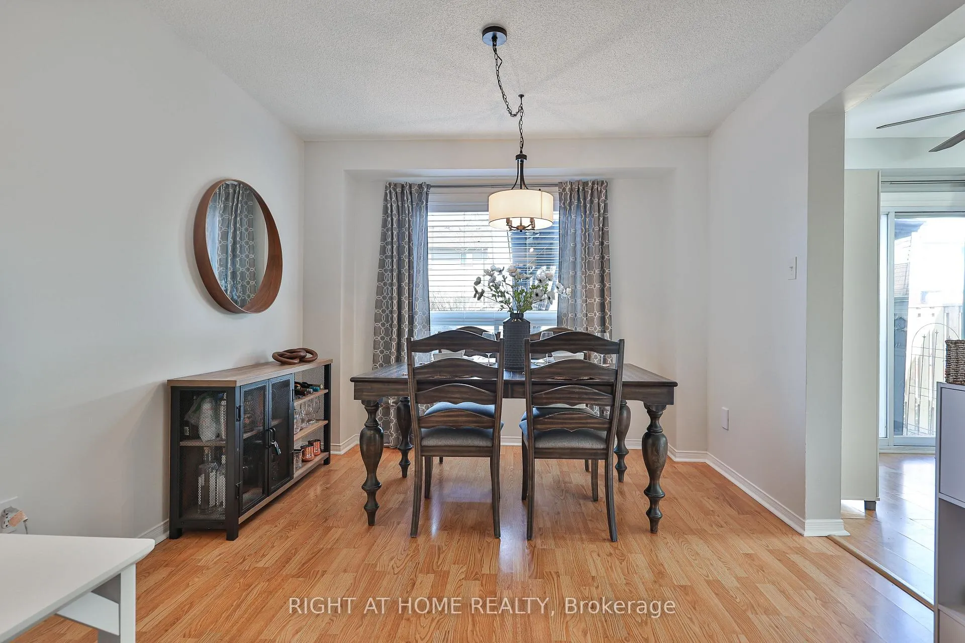 Photo 10 of 89 Vail Meadows Crescent, Clarington, Bowmanville — HOMEH