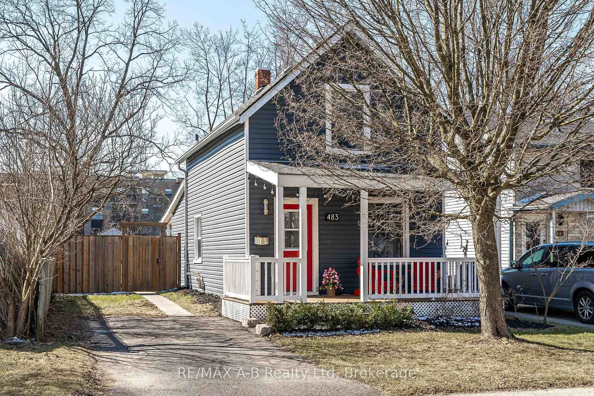 Front of 483 Brunswick Street