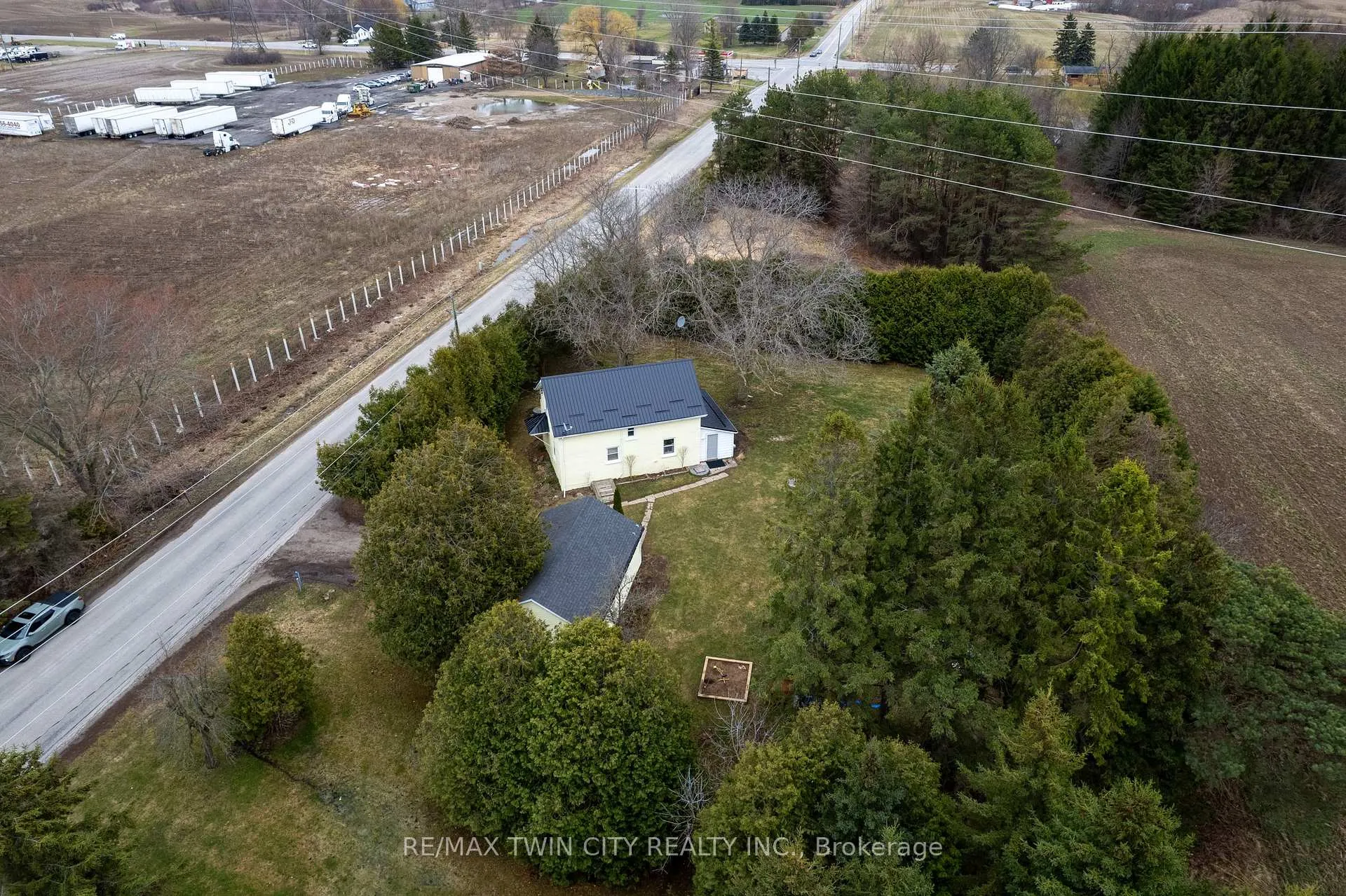 Photo 3 of 18 Mcgill Road, Brant, Brantford Twp — HOMEH