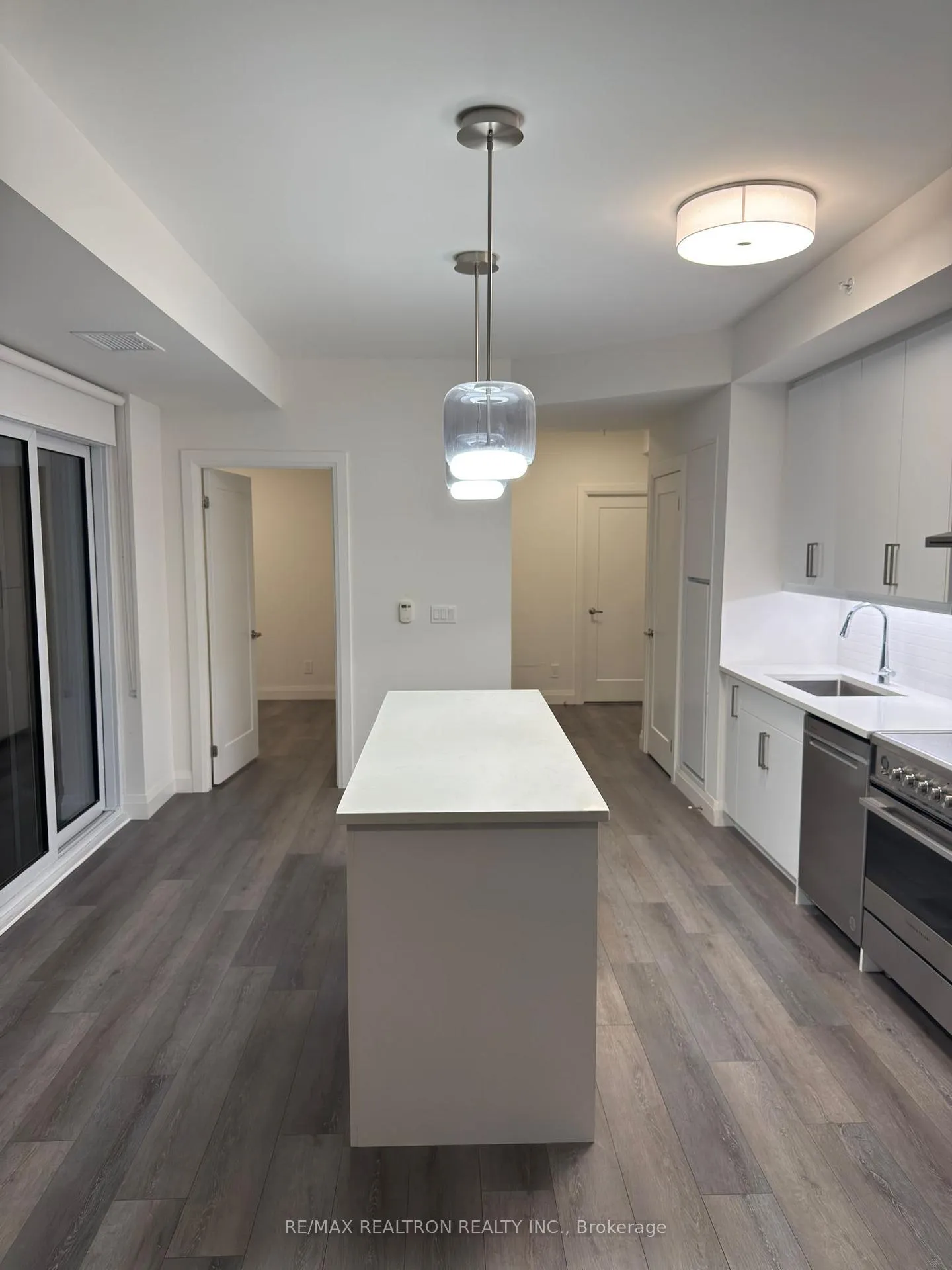 Photo 5 of Unit 1306, 500 Brock Avenue, Burlington, Brant — HOMEH