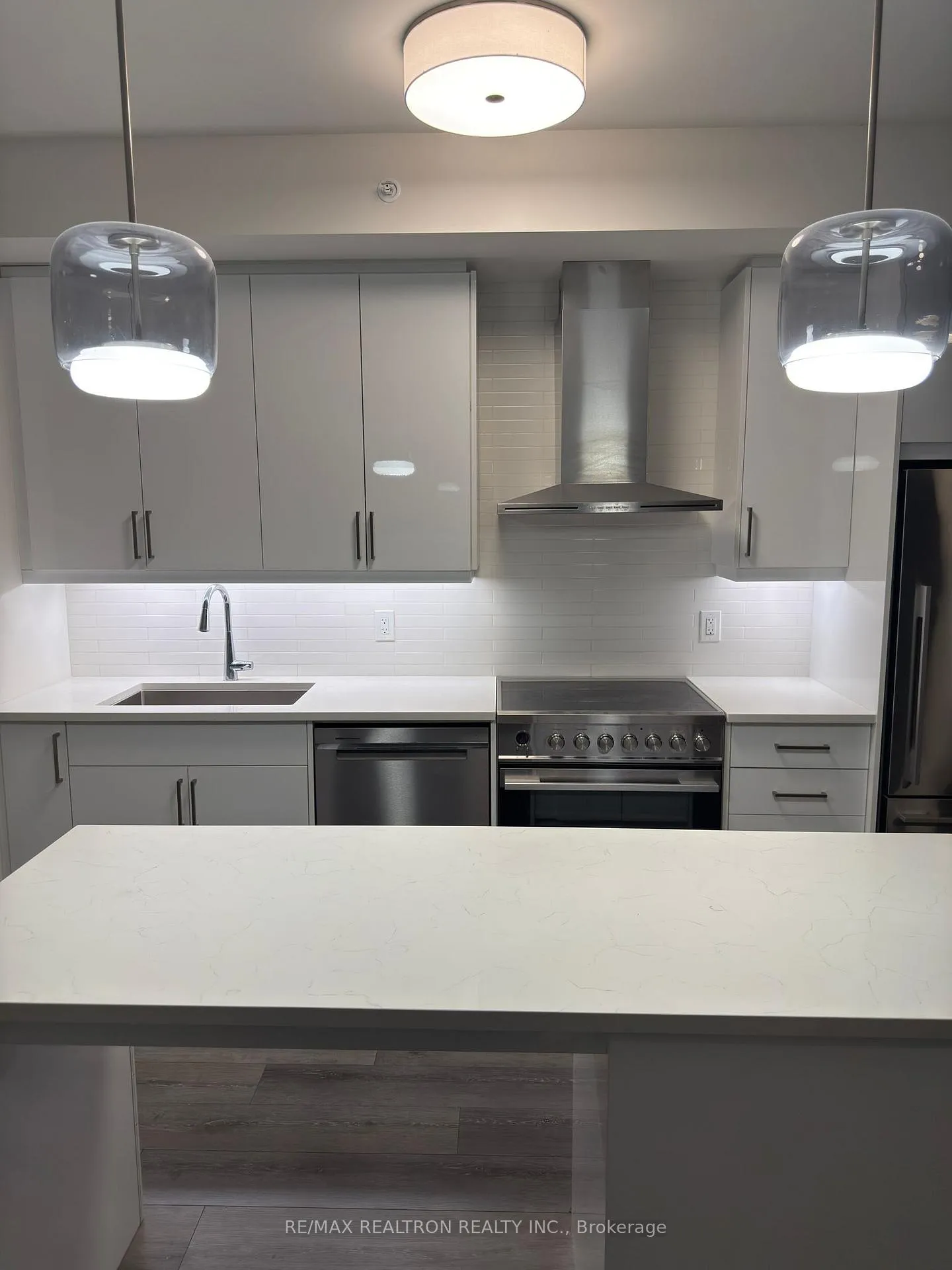 Photo 8 of Unit 1306, 500 Brock Avenue, Burlington, Brant — HOMEH