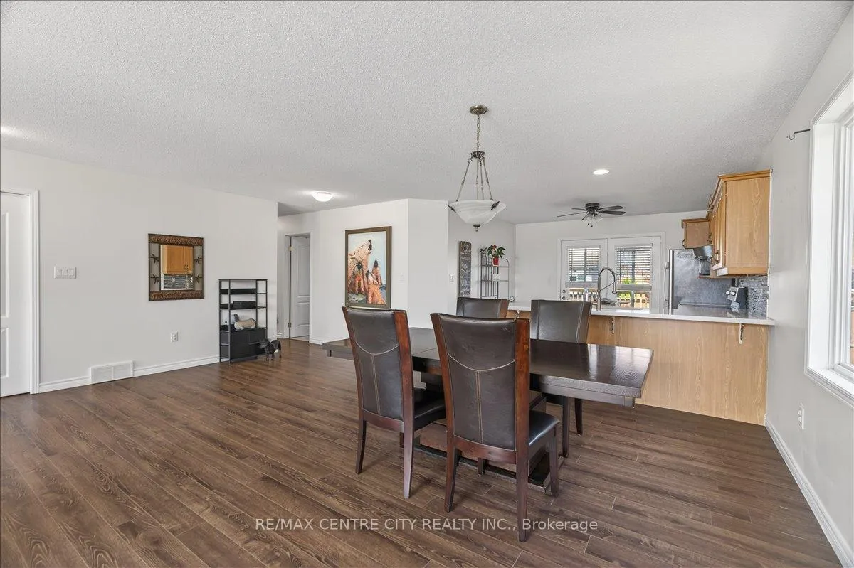 Photo 10 of 71 Middlesex Drive, Strathroy-Caradoc, NE — HOMEH