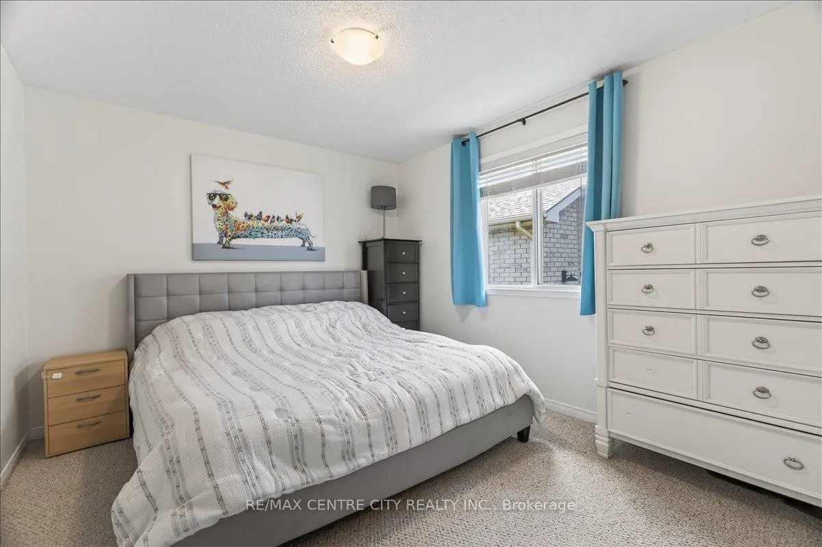 Photo 18 of 71 Middlesex Drive, Strathroy-Caradoc, NE — HOMEH