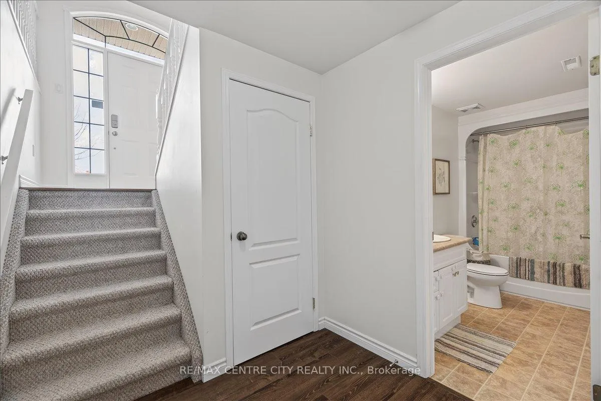 Photo 23 of 71 Middlesex Drive, Strathroy-Caradoc, NE — HOMEH