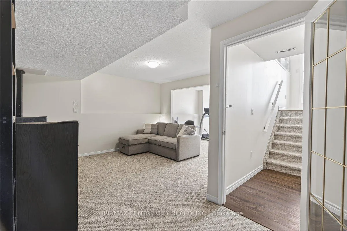 Photo 25 of 71 Middlesex Drive, Strathroy-Caradoc, NE — HOMEH
