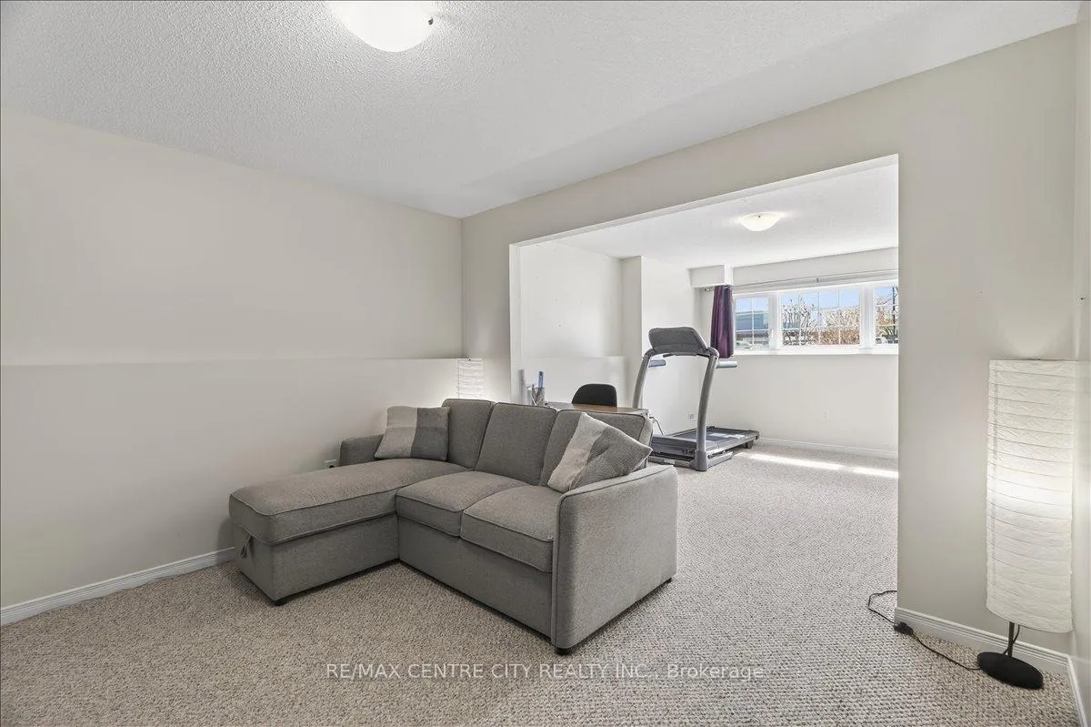 Photo 26 of 71 Middlesex Drive, Strathroy-Caradoc, NE — HOMEH