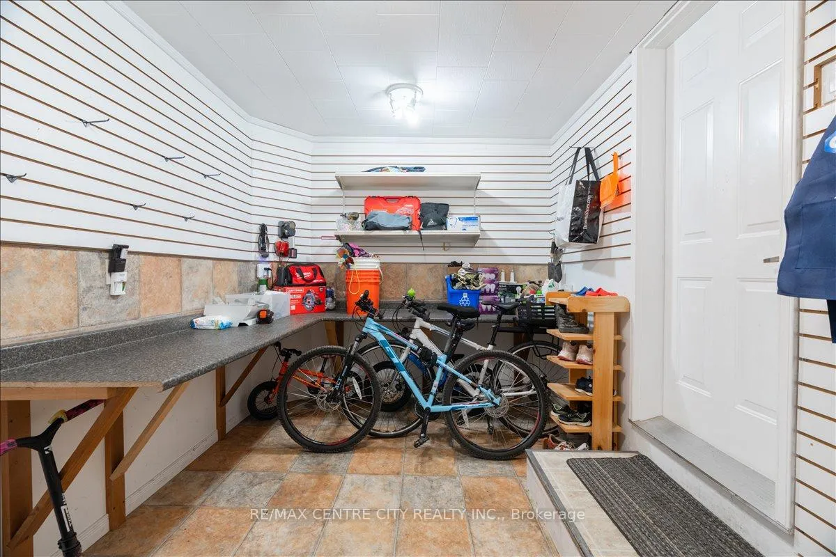 Photo 38 of 71 Middlesex Drive, Strathroy-Caradoc, NE — HOMEH