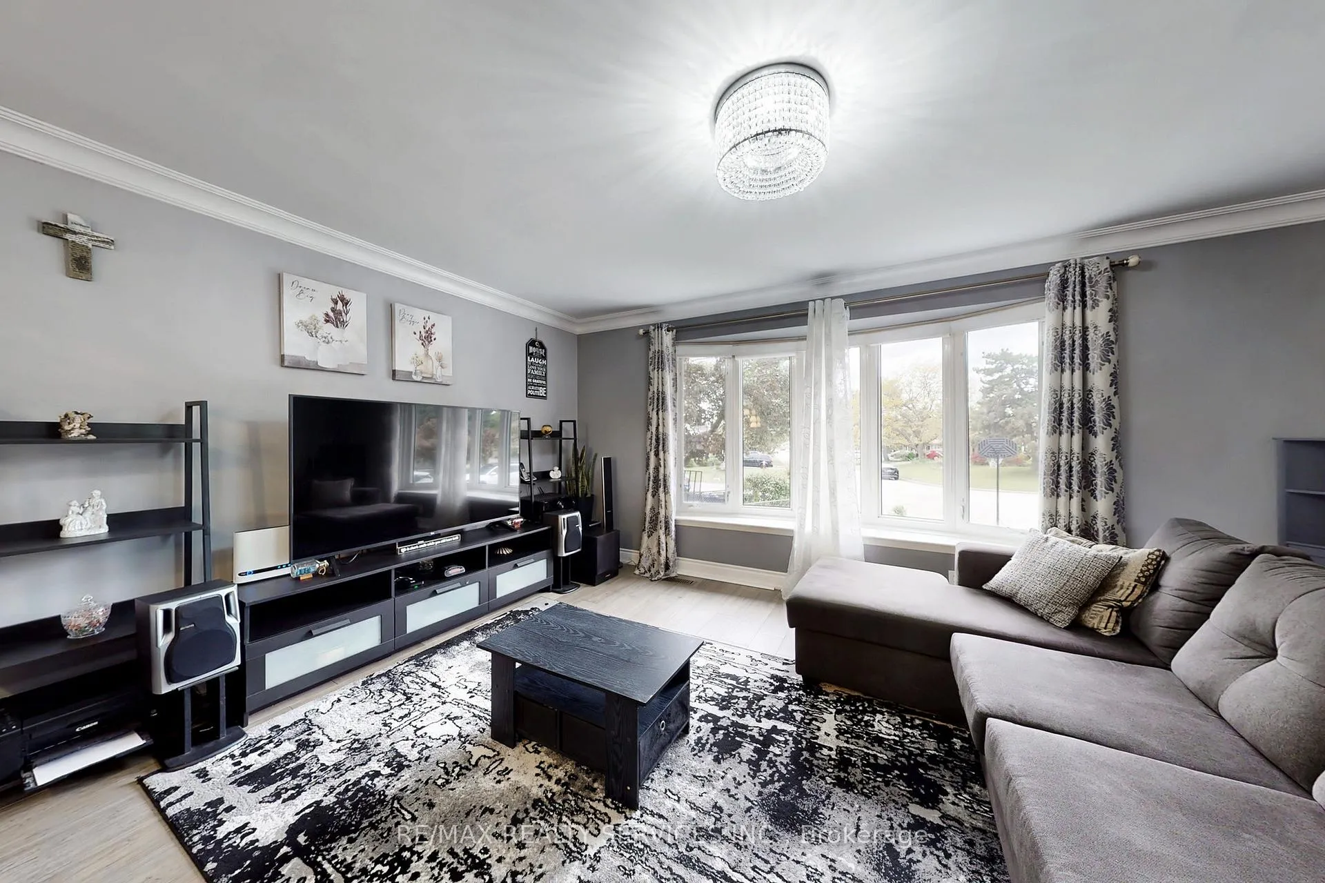 Photo 11 of 53 Geneva Crescent, Brampton, Northgate — HOMEH