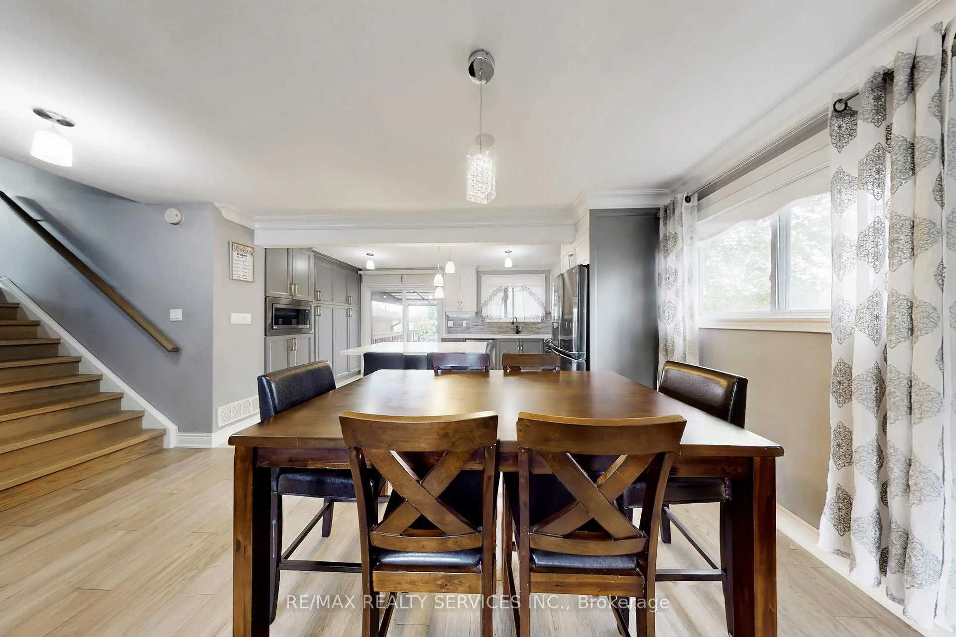 Photo 17 of 53 Geneva Crescent, Brampton, Northgate — HOMEH
