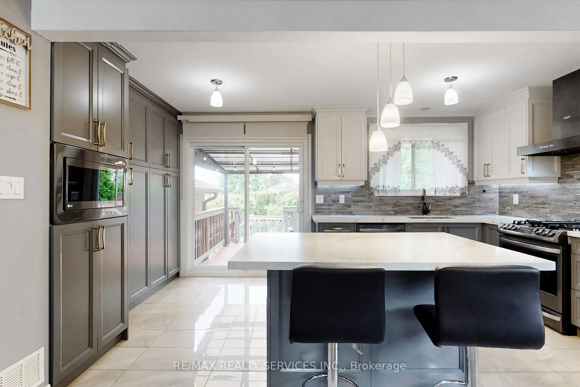 Photo 23 of 53 Geneva Crescent, Brampton, Northgate — HOMEH