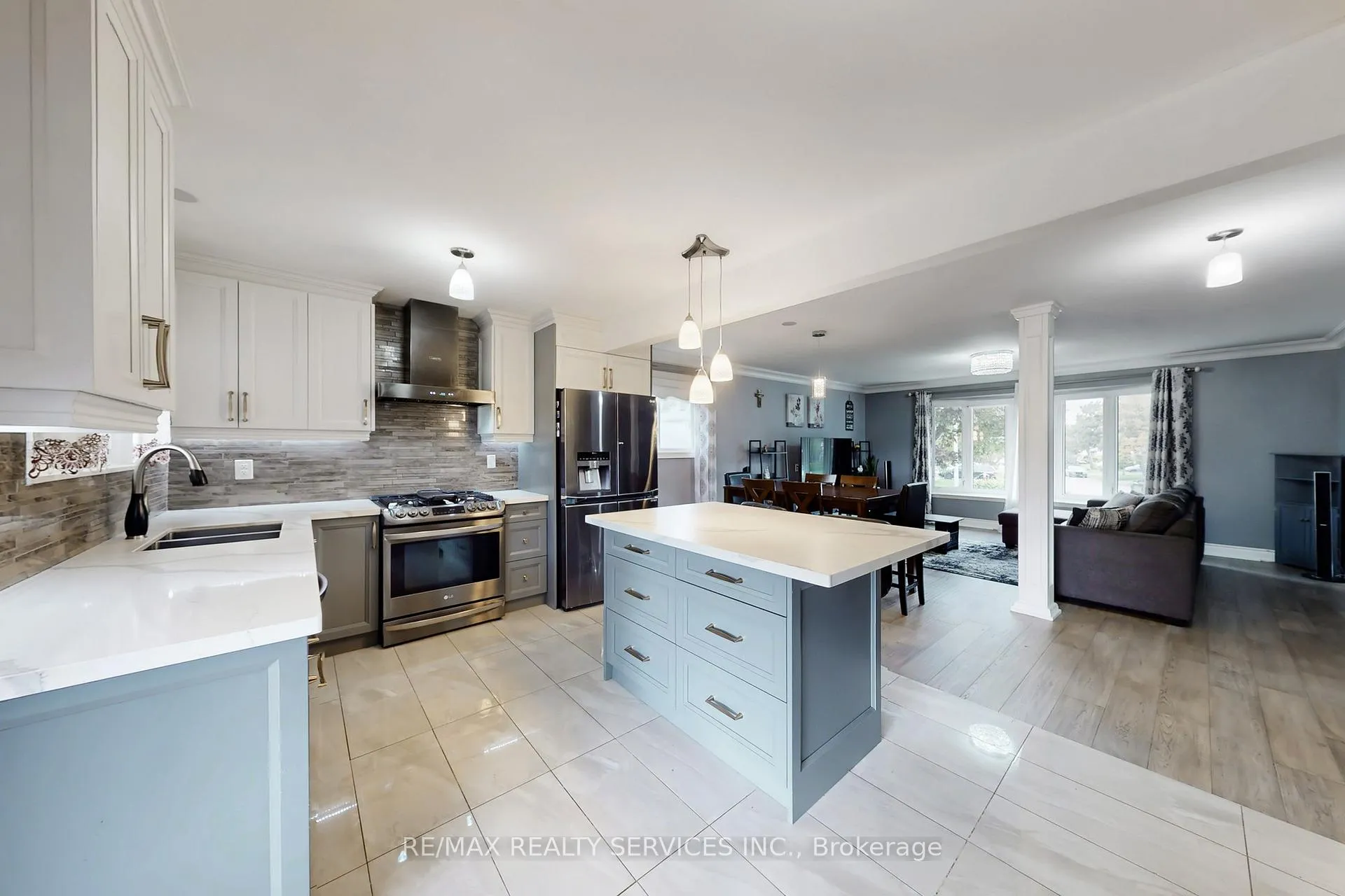 Photo 5 of 53 Geneva Crescent, Brampton, Northgate — HOMEH