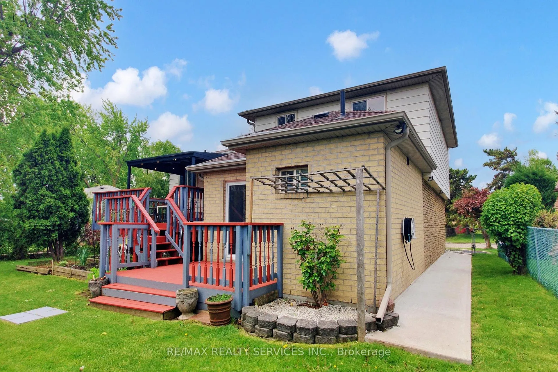 Photo 68 of 53 Geneva Crescent, Brampton, Northgate — HOMEH