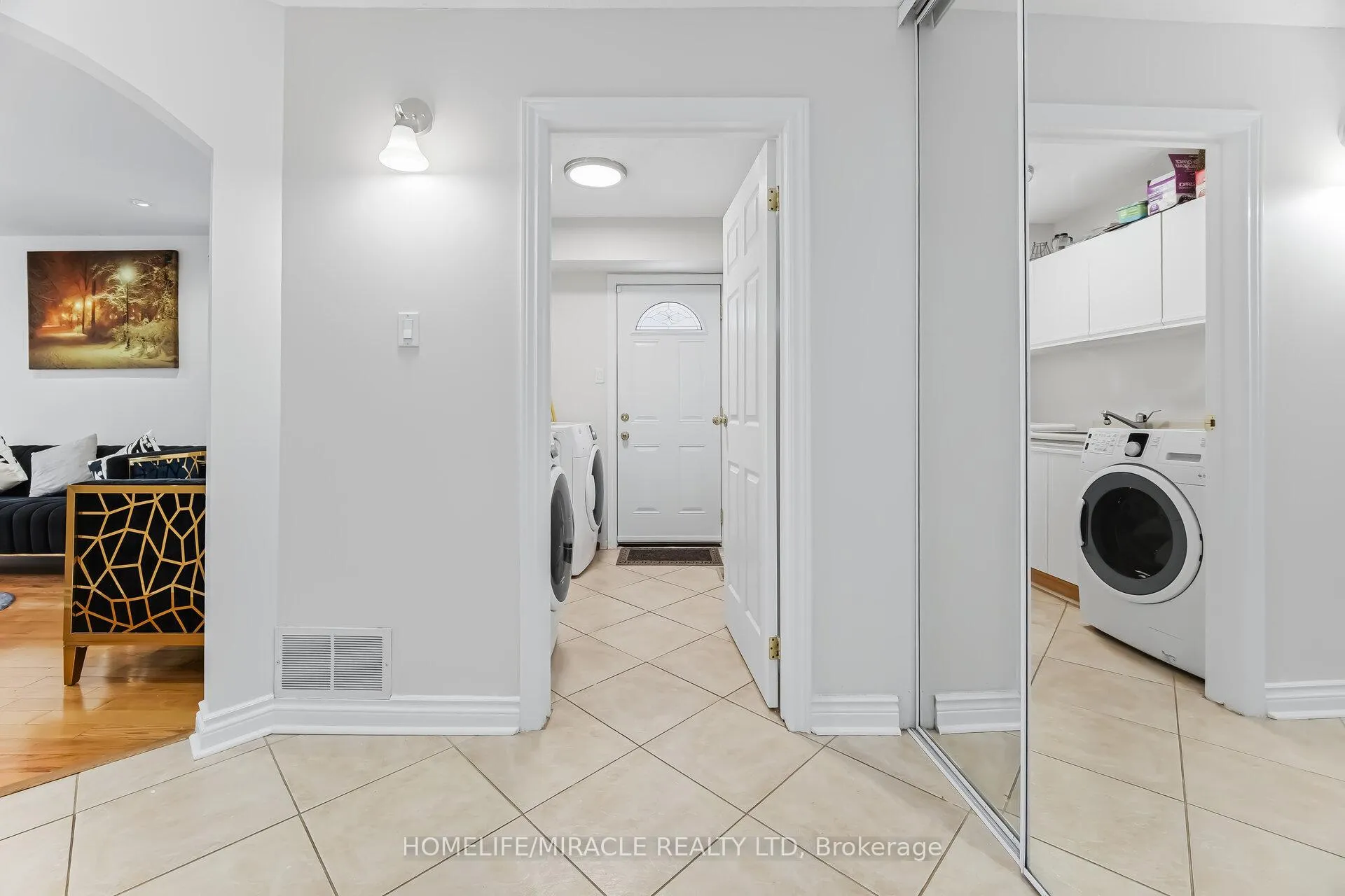 Photo 13 of 60 Trewartha Crescent, Brampton, Heart Lake West — HOMEH
