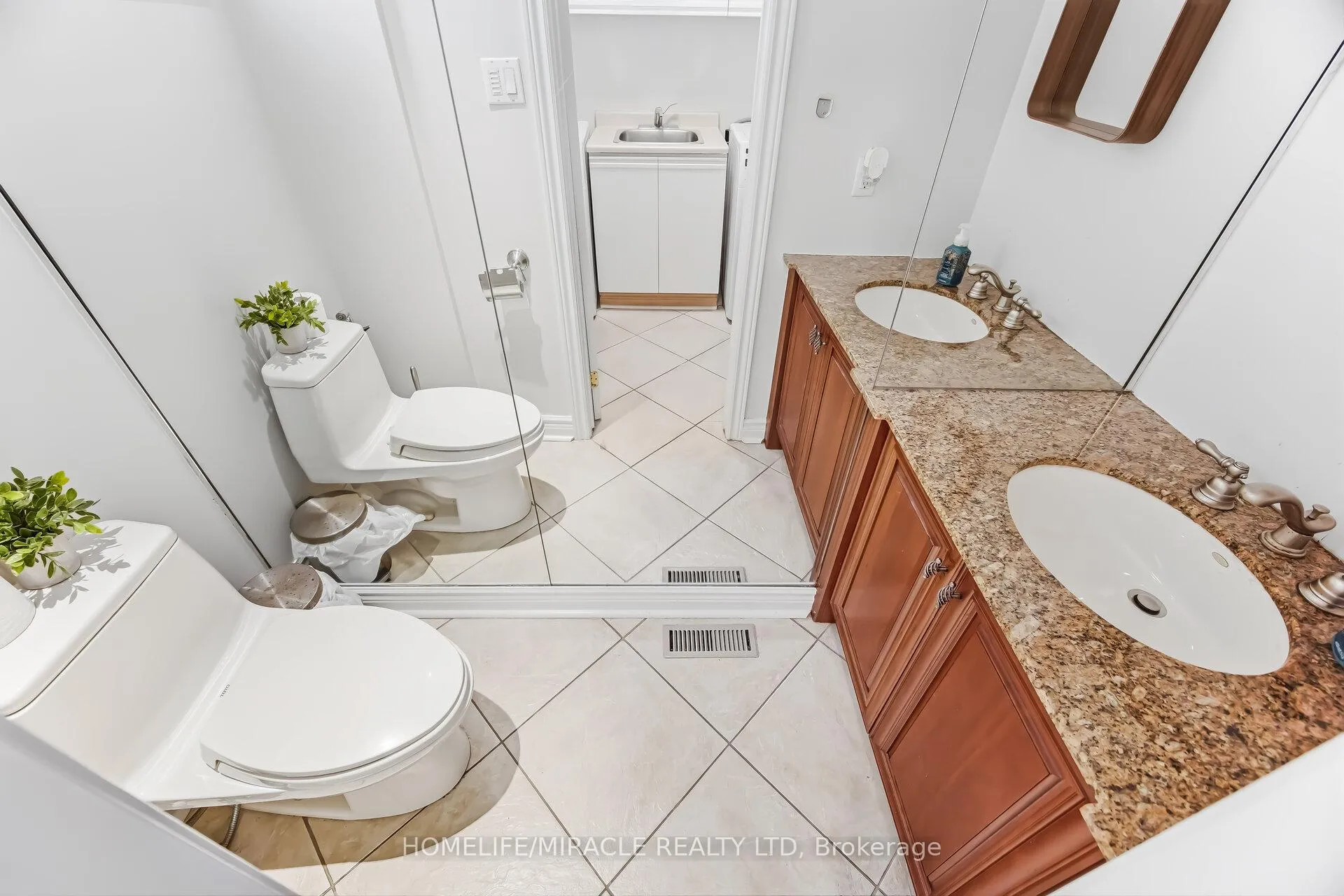 Photo 14 of 60 Trewartha Crescent, Brampton, Heart Lake West — HOMEH