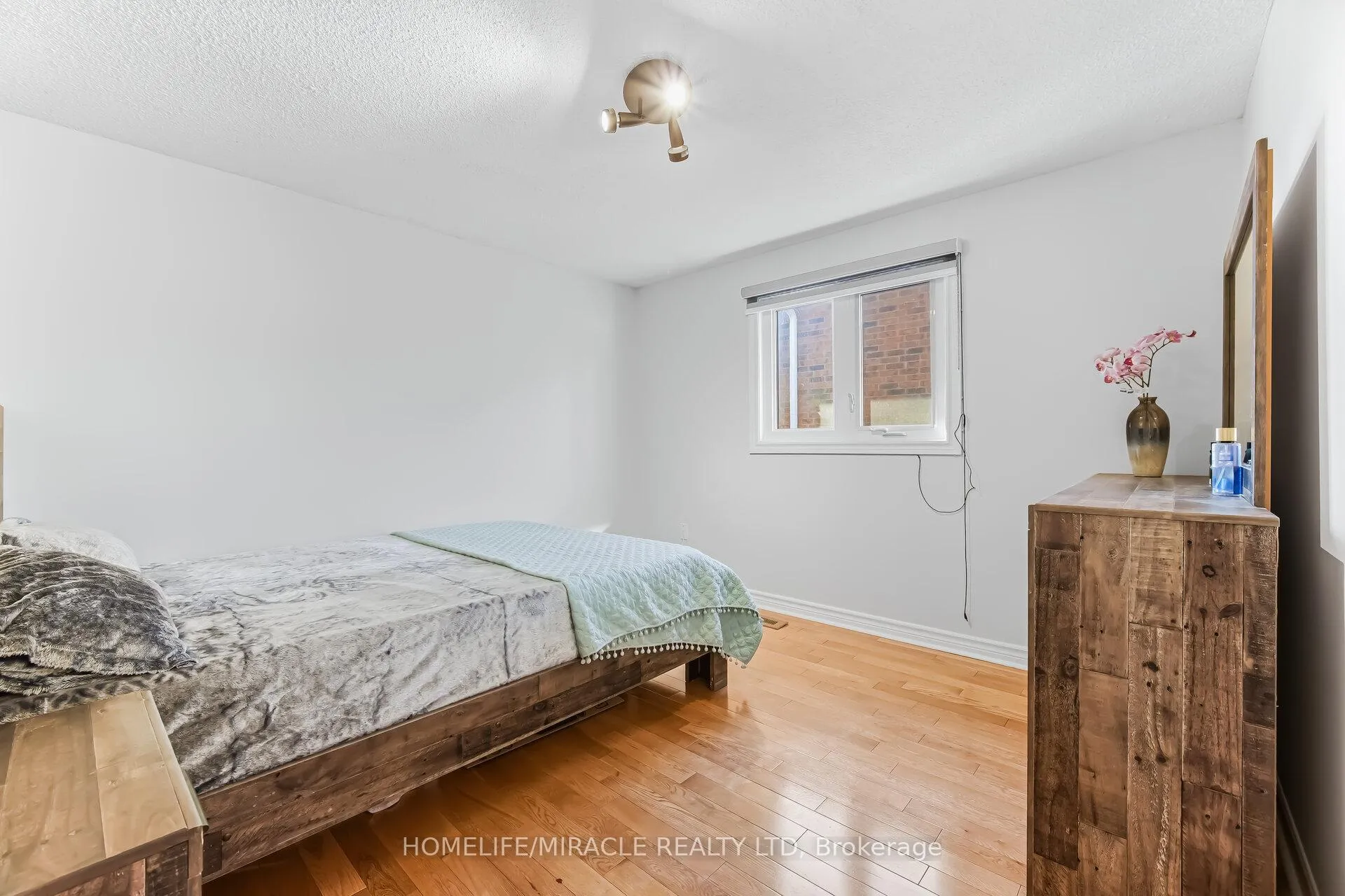 Photo 23 of 60 Trewartha Crescent, Brampton, Heart Lake West — HOMEH