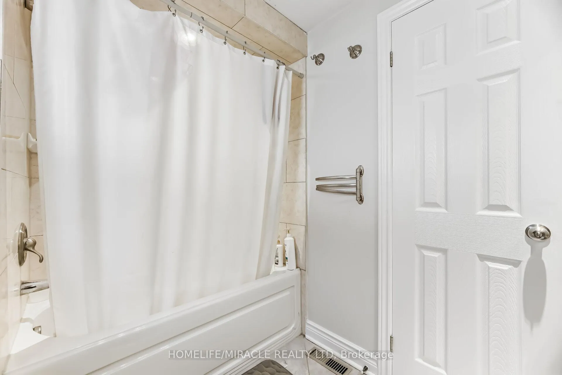 Photo 29 of 60 Trewartha Crescent, Brampton, Heart Lake West — HOMEH