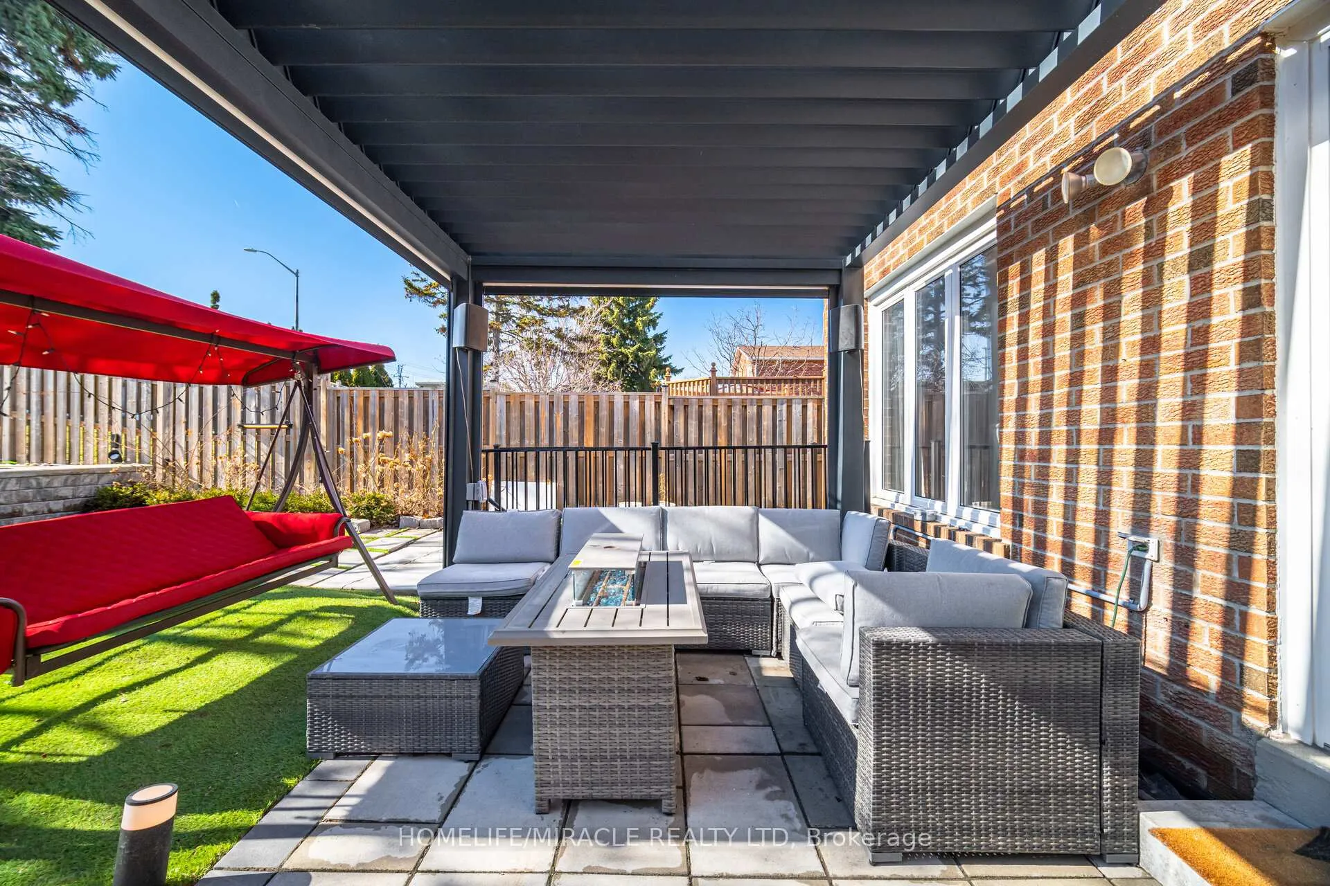 Photo 45 of 60 Trewartha Crescent, Brampton, Heart Lake West — HOMEH