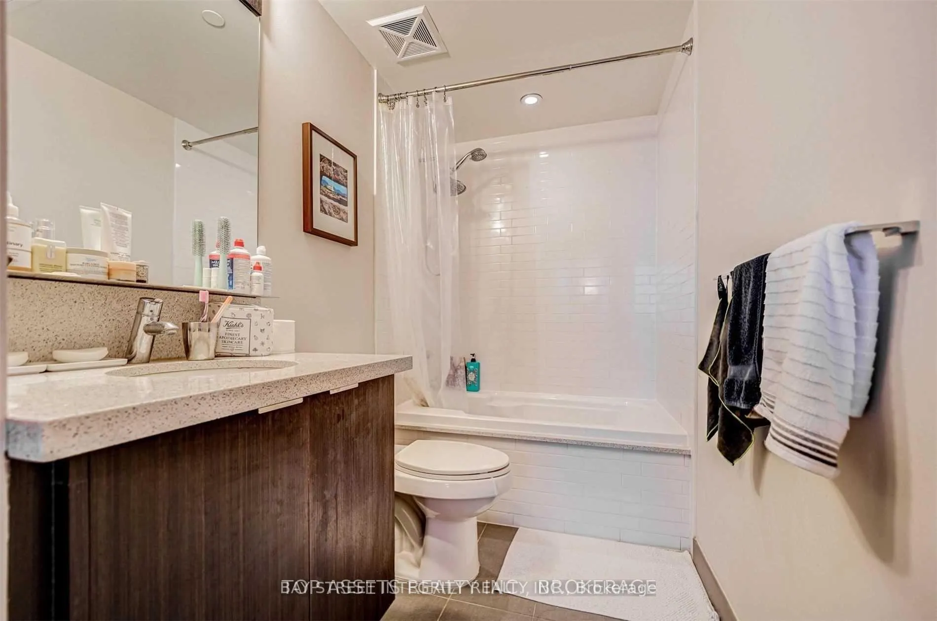 Photo 8 of Unit 4301, 21 Widmer Street, Toronto, Waterfront Communities — HOMEH