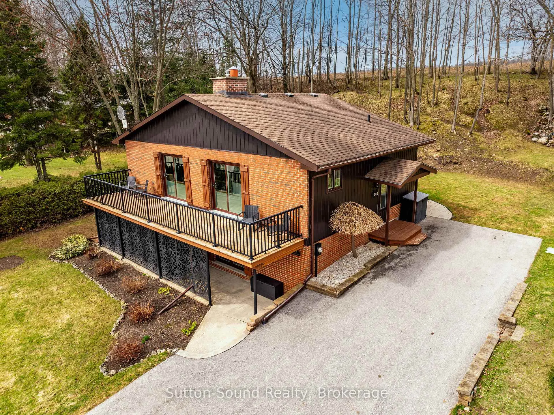 Photo 3 of 138 Macintosh Drive, Georgian Bluffs — HOMEH