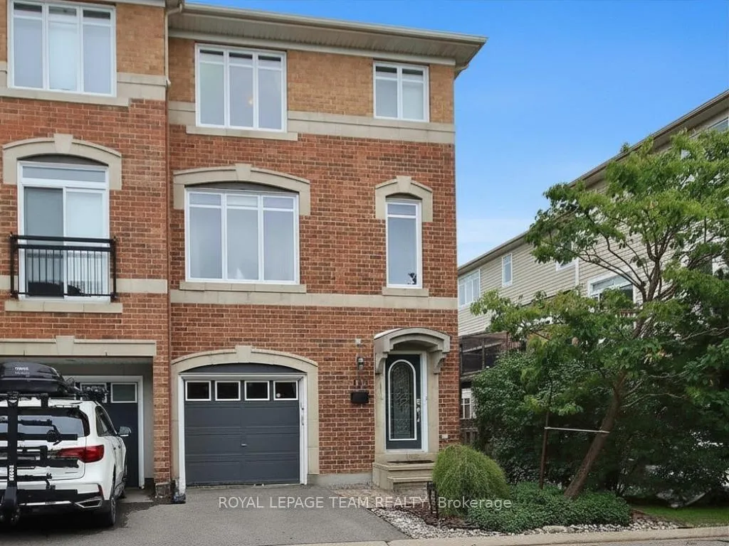 Front of 173 West Village Private