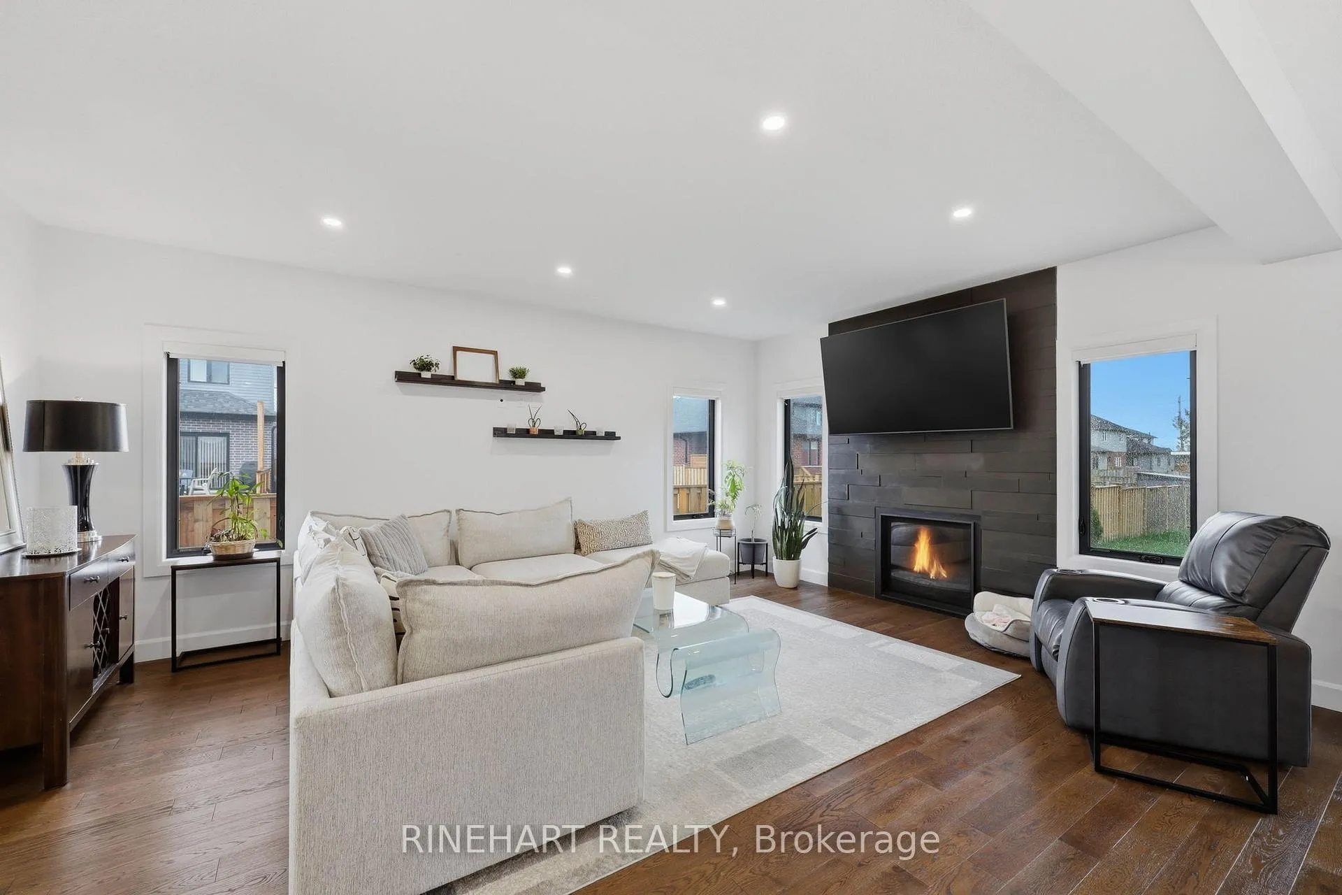 Photo 8 of 53 McNeil Street, Strathroy-Caradoc, Mount Brydges — HOMEH