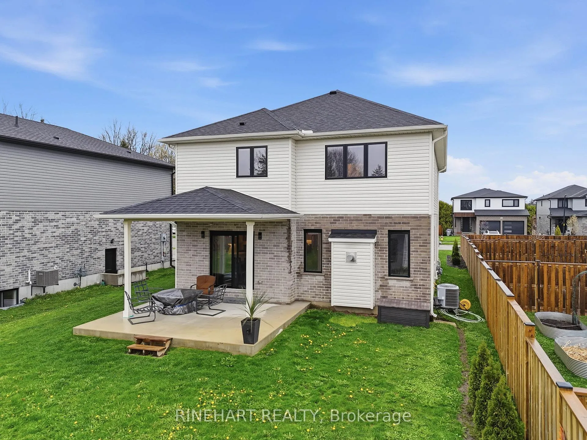 Photo 41 of 53 McNeil Street, Strathroy-Caradoc, Mount Brydges — HOMEH