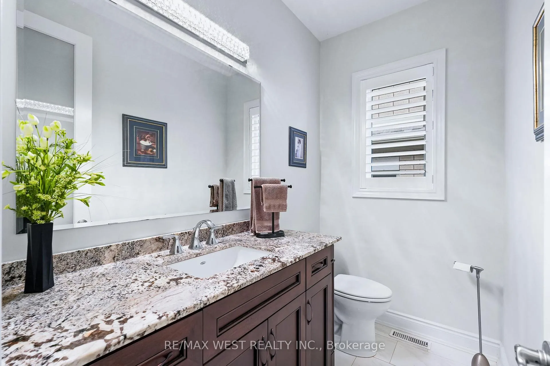 Photo 33 of Unit 29, 109 Ridge Way, New Tecumseth, Alliston — HOMEH