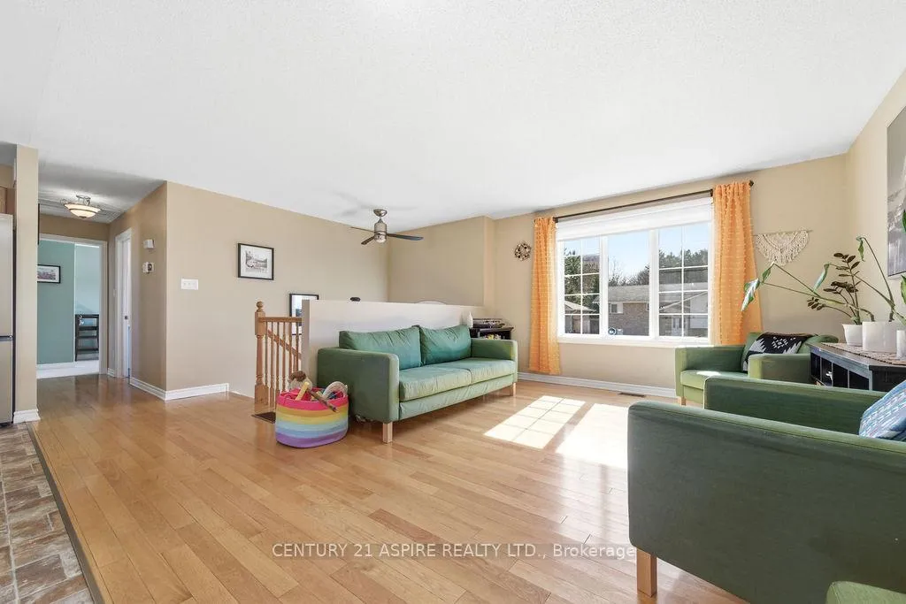Photo 14 of 64 Spruce Street, Petawawa — HOMEH