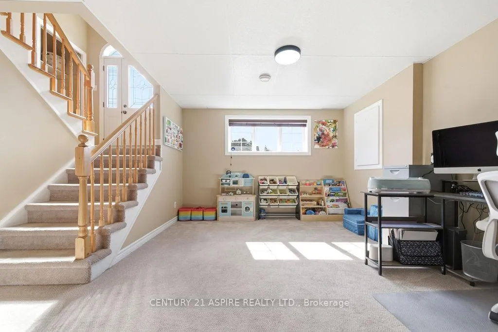 Photo 23 of 64 Spruce Street, Petawawa — HOMEH
