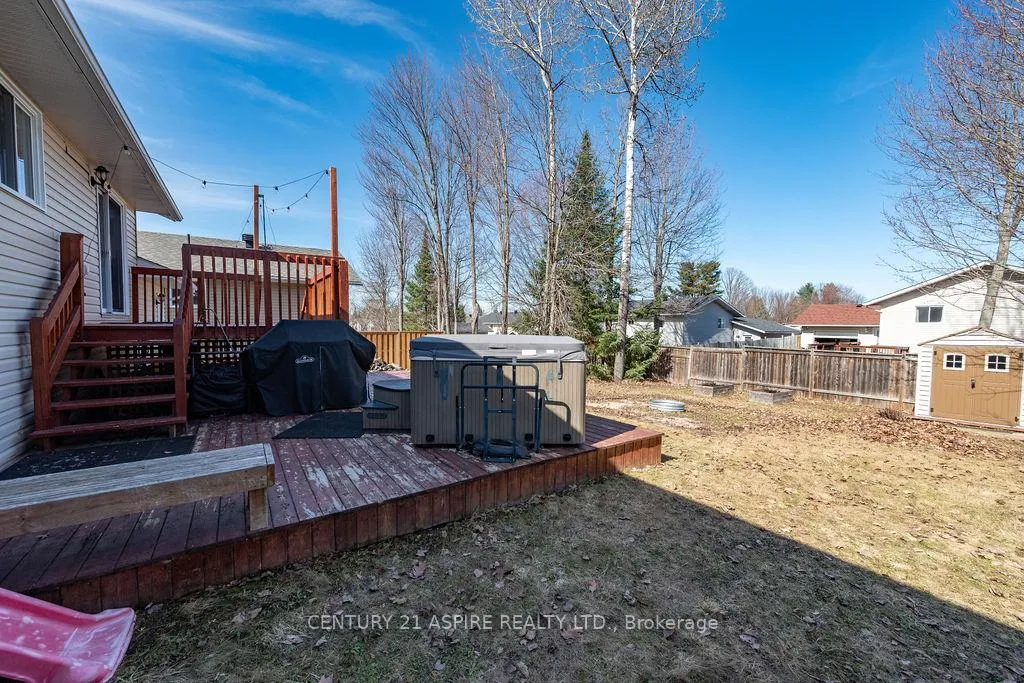 Photo 39 of 64 Spruce Street, Petawawa — HOMEH