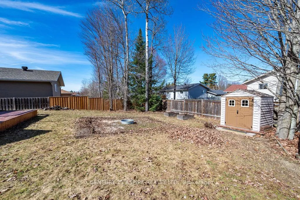 Photo 41 of 64 Spruce Street, Petawawa — HOMEH