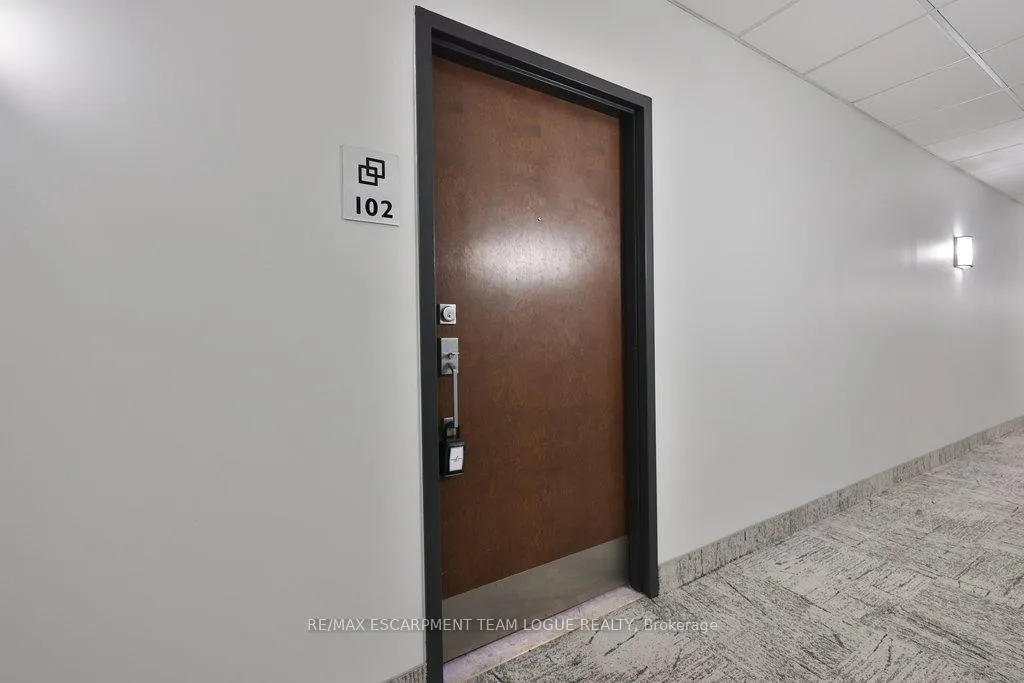 Photo 7 of Unit 102, 5070 Fairview Street, Burlington, Appleby — HOMEH