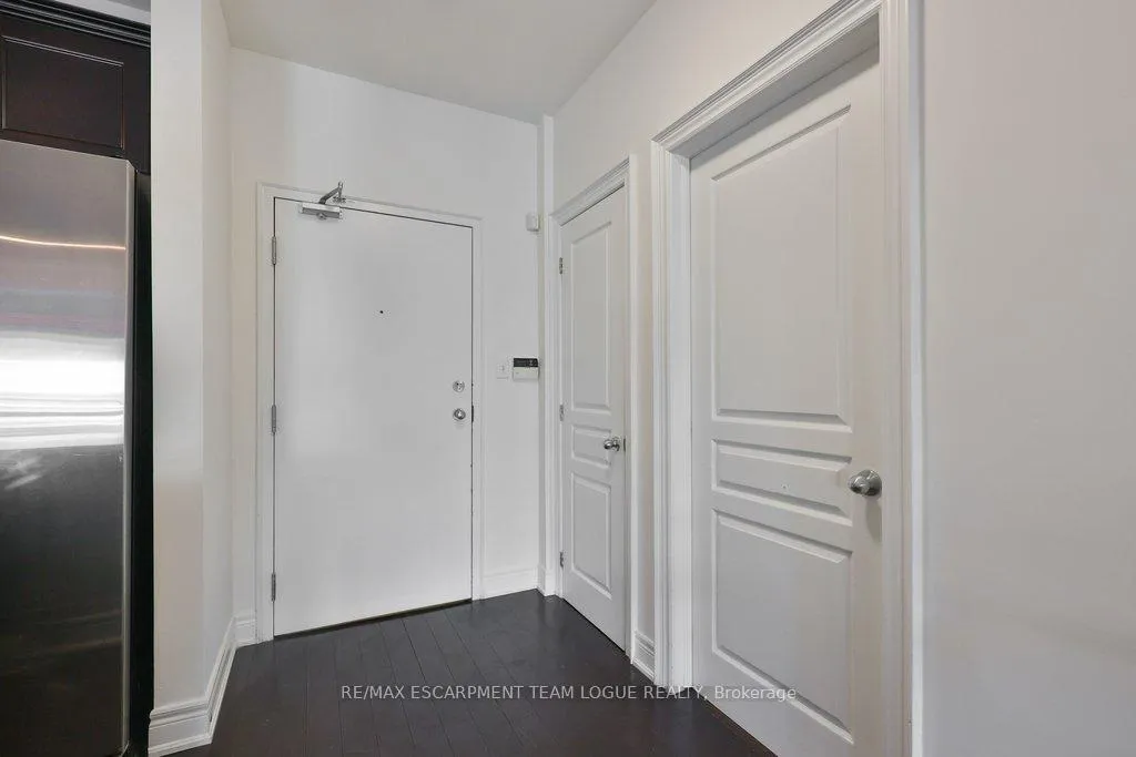 Photo 8 of Unit 102, 5070 Fairview Street, Burlington, Appleby — HOMEH