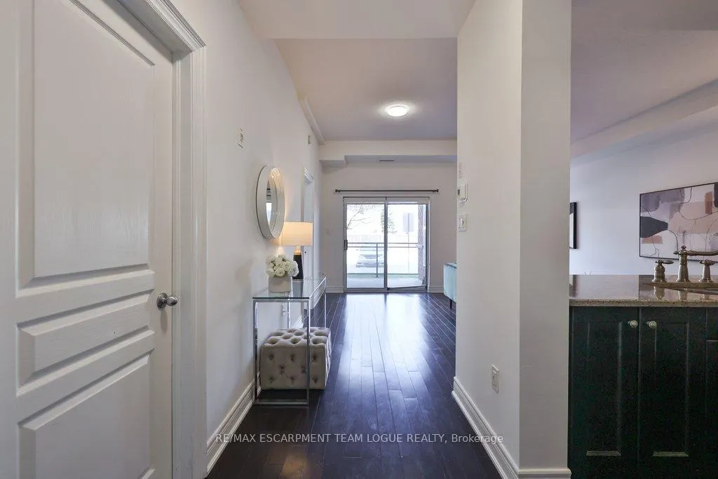 Photo 10 of Unit 102, 5070 Fairview Street, Burlington, Appleby — HOMEH